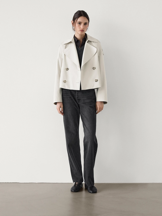 Trench court à revers 100 % coton · Cru · Manteaux Et Vestes | Massimo Dutti