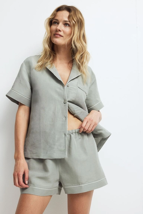 Linen-blend pyjamas - Short sleeve - Regular length - Light khaki green - Ladies | H&M GB