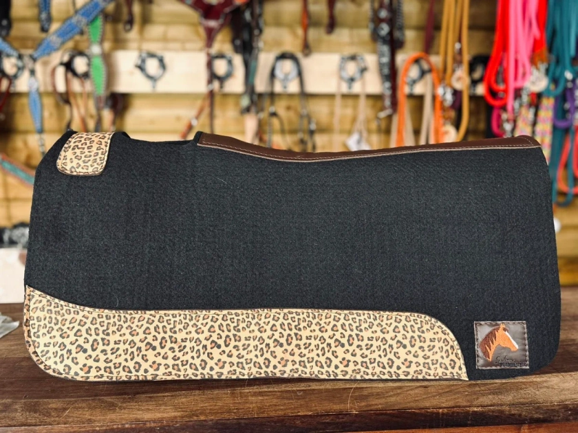 Black leopard pad | Salinas Westernstore