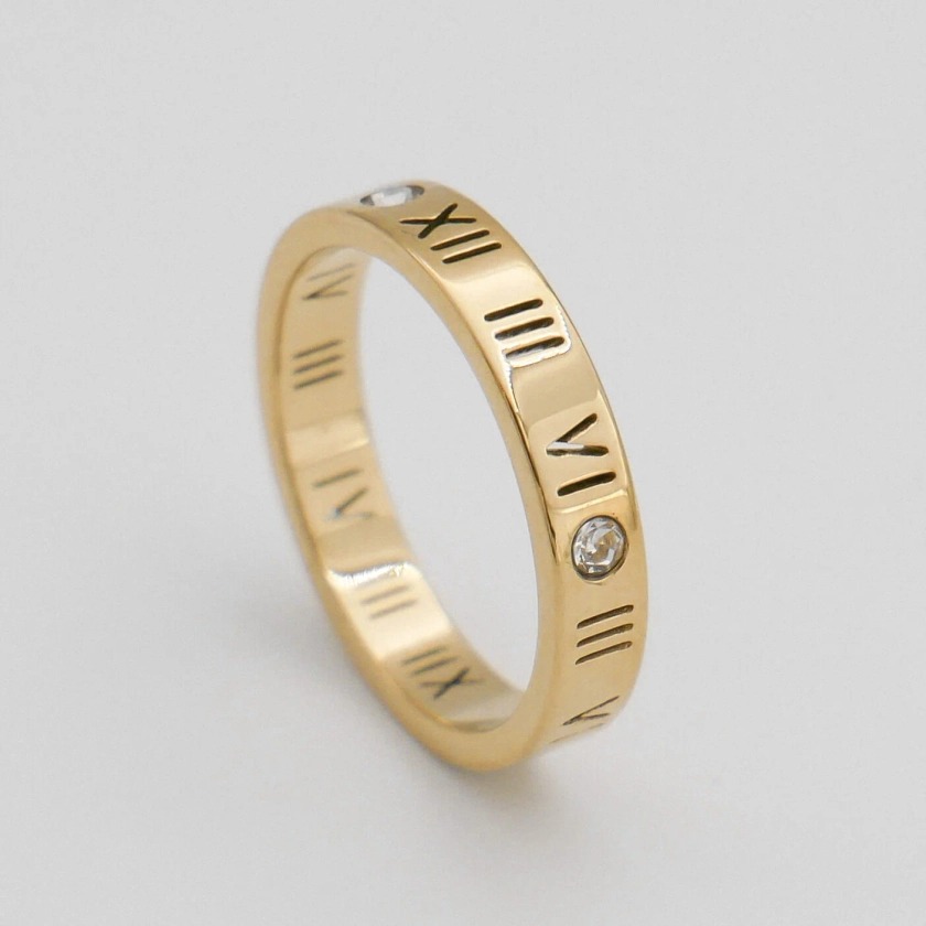 Lucia Numeral Ring