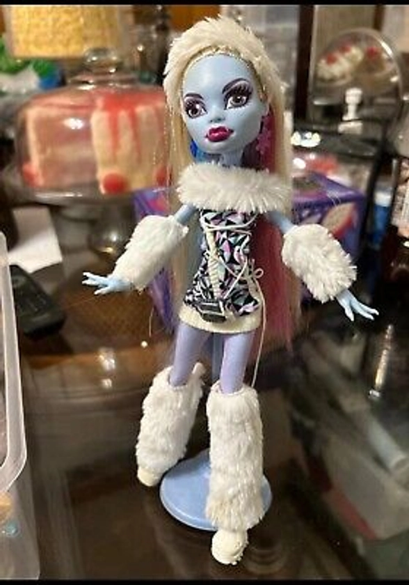 Monster High Abbey Bominable First Wave 1 Doll Mattel 2011