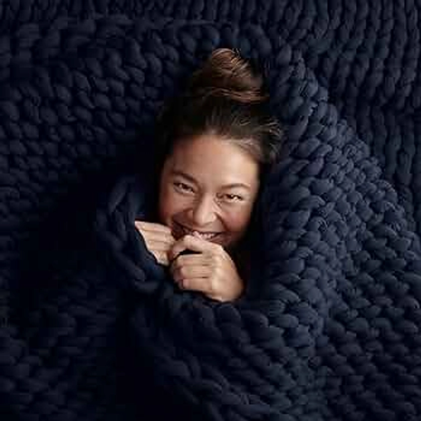 Bearaby Hand-Knit Weighted Blanket for Adults - Chunky Knit Blanket - Sustainable, Breathable, Organic - Machine Washable for Easy Maintenance (Midnight Blue, 15 lbs)