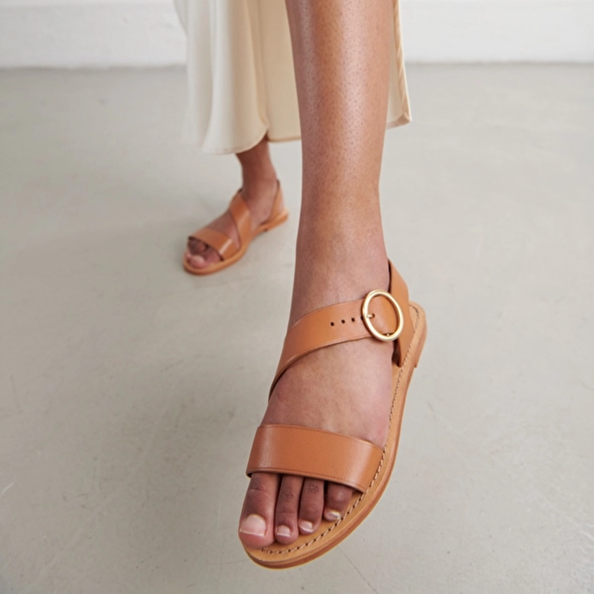 Sandales asymétriques en cuir camel pour Femme | Jonak