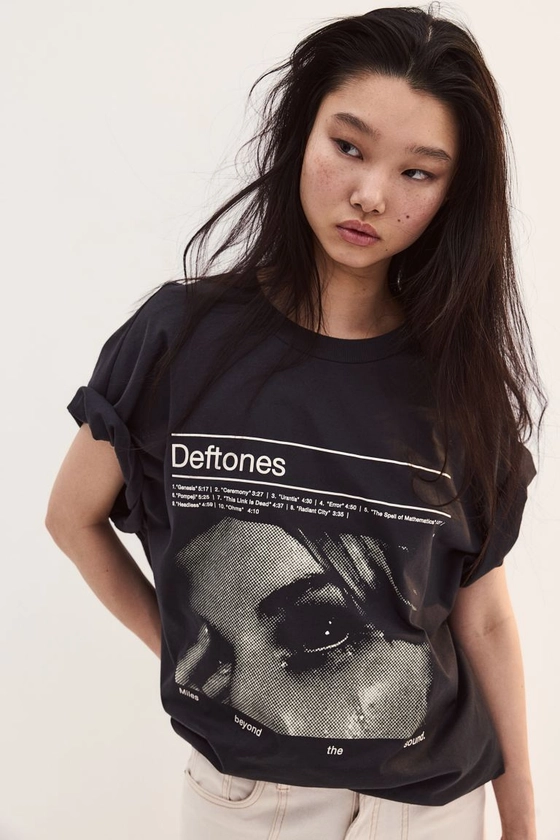Oversized Printed T-shirt - Round Neck - Short sleeve - Black/Deftones - Ladies | H&M US