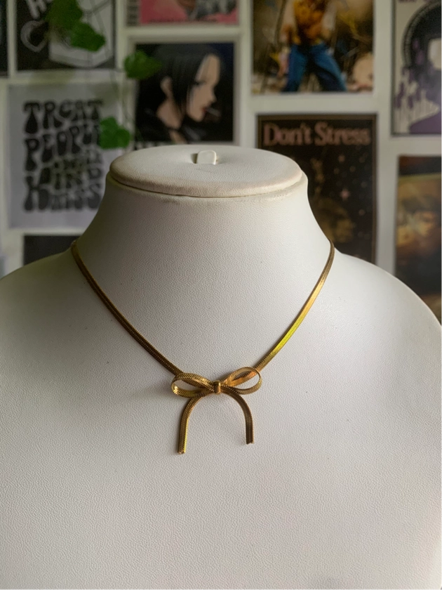 18k gold plated waterproof bow knot necklace✨