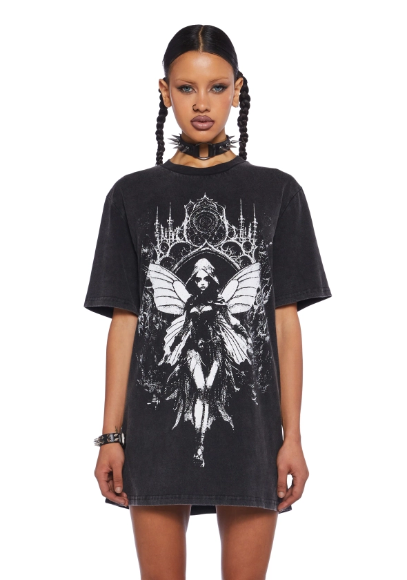 Floating Sorceress Graphic Tee