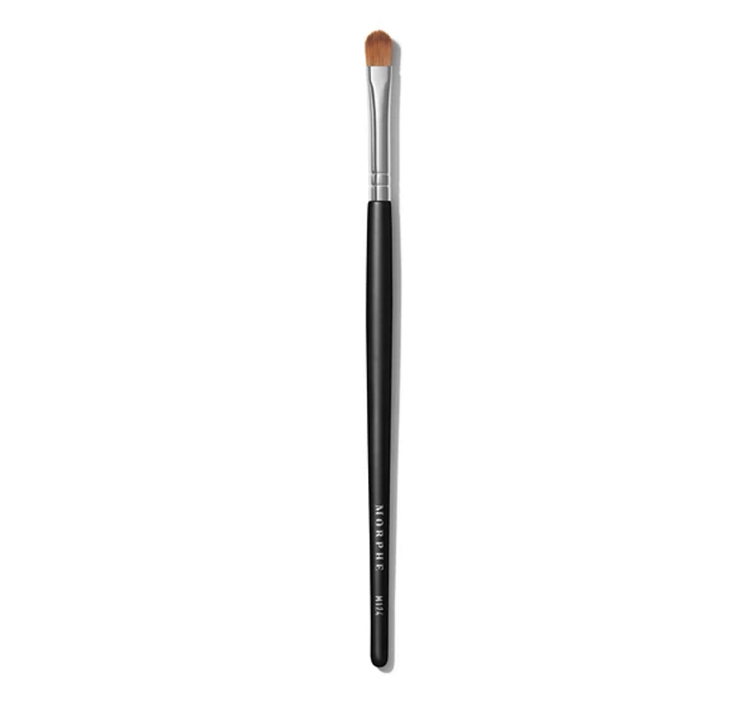 M124 Firm Eyeshadow Packer Brush