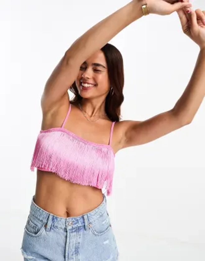 Monki - Crop top à franges et bretelles fines - Rose