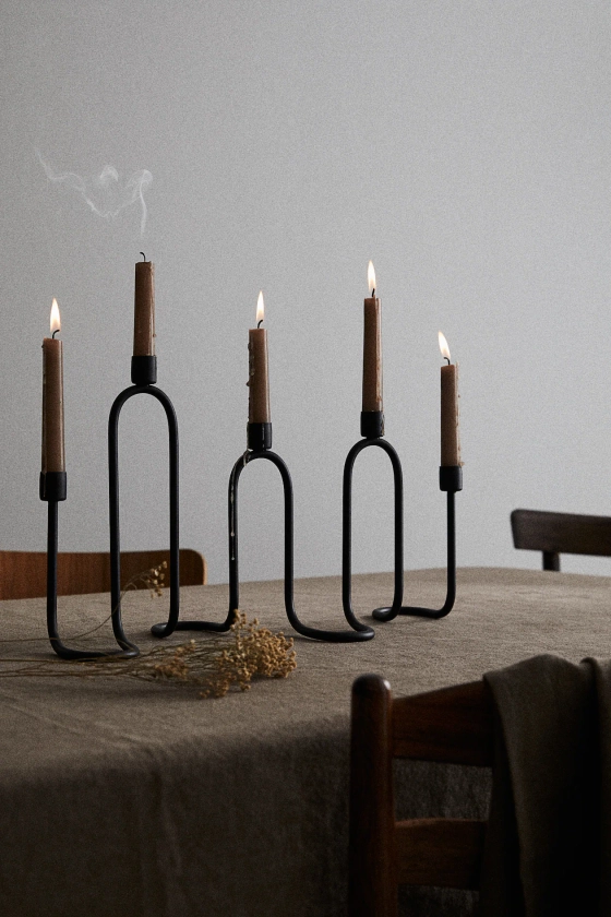 Chandelier ondulé en métal - Noir - Home All | H&M FR