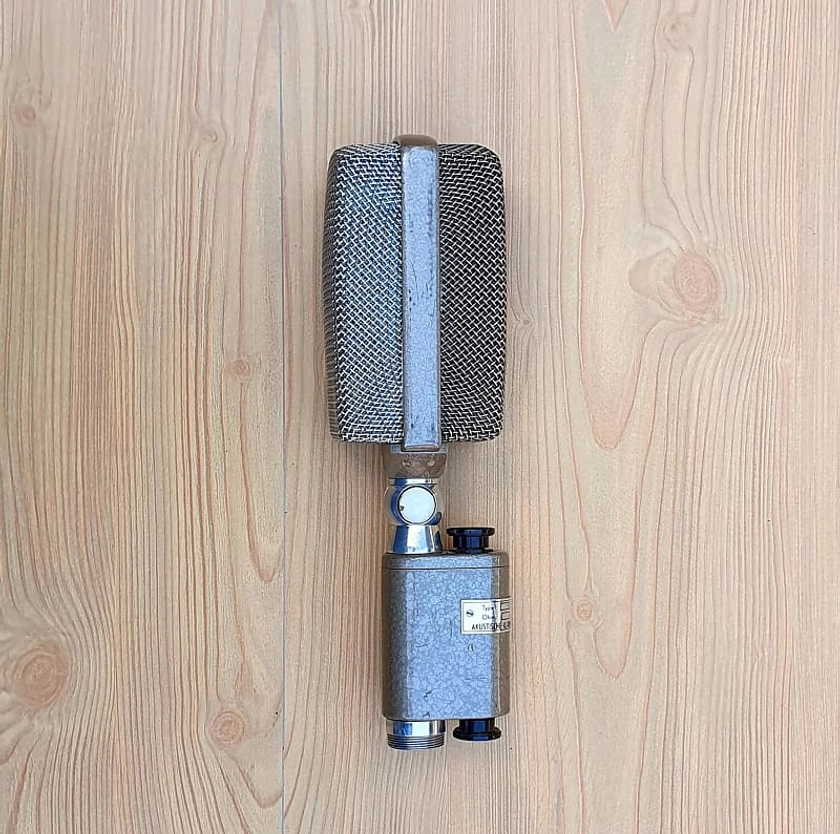 AKG D30 - RAREST VINTAGE DYNAMIC MICROPHONE, FULL BASSES, SWITCHABLE PATTERN | Reverb Estonia