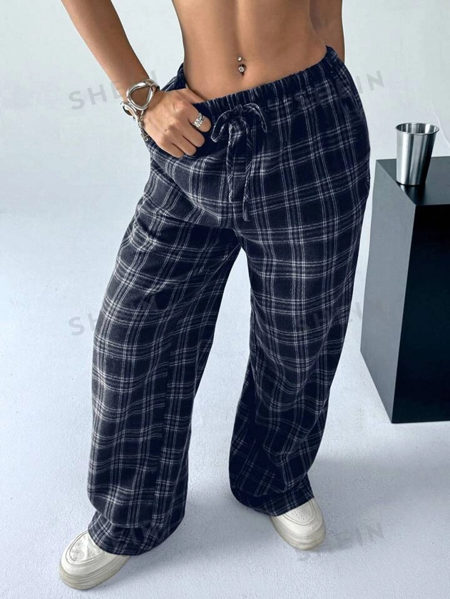 SHEIN EZwear Plus Size Women Casual Wide-Leg Plaid Pants Suitable For Autumn & Winter