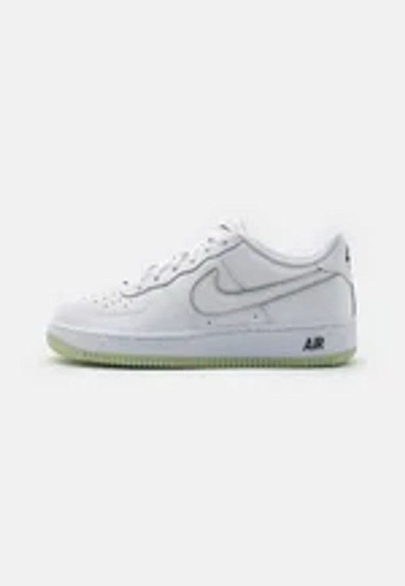 Nike Sportswear AIR FORCE 1 UNISEX - Baskets basses - white/honeydew/black/blanc - ZALANDO.FR