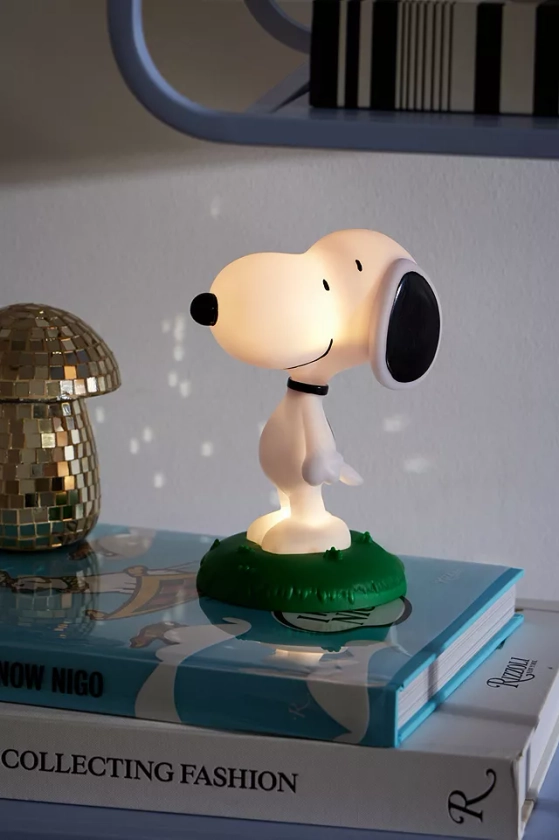 Peanuts Snoopy Standing Light