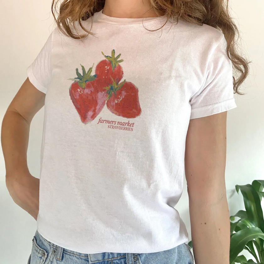 T-shirt bébé de l'an 2000 aux fraises, haut court des années 90, vêtements de l'an 2000, chemise coquette, esthétique douce pour fille, kawaii, t-shirt de style cottagecore, haut court d'été - Etsy France