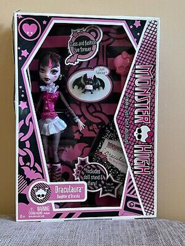 Monster High Draculara doll, 1st Wave, 2009 NRFB. #N5946 | eBay