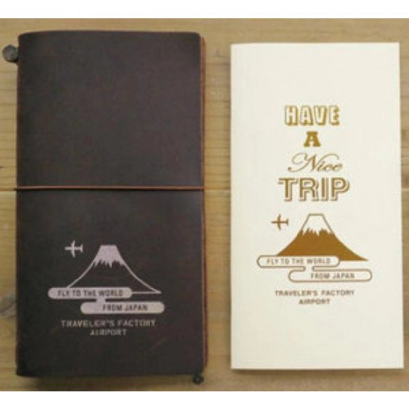 Traveler's Notebook Starter Kit Regular Size [07100-305] - NARITA AIRPORT Edition