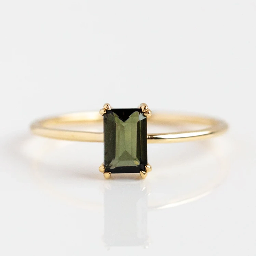 Solid Gold Essential Baguette Ring | Local Eclectic