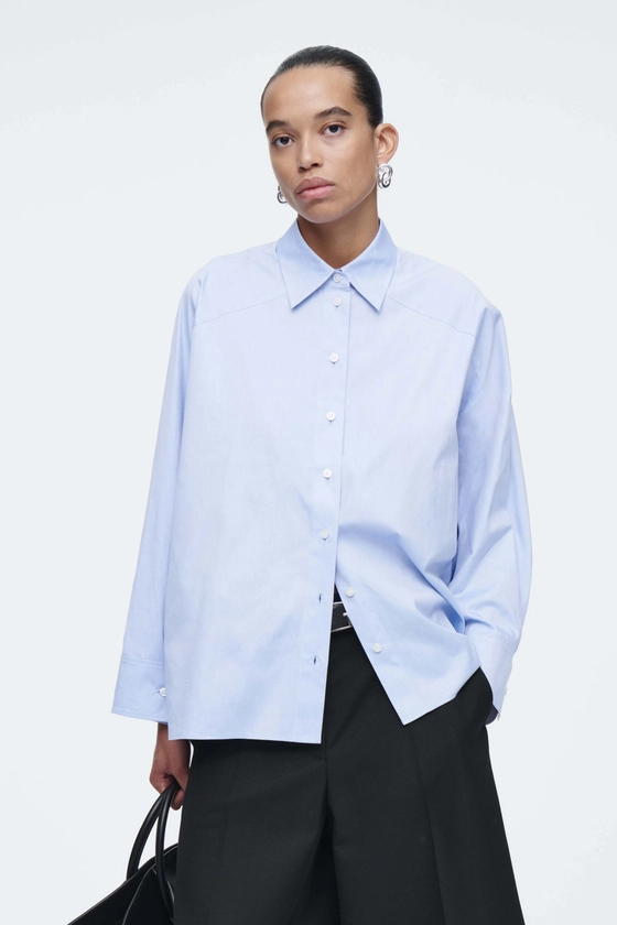 RELAXED DOUBLE-CUFF SHIRT - LIGHT BLUE - COS