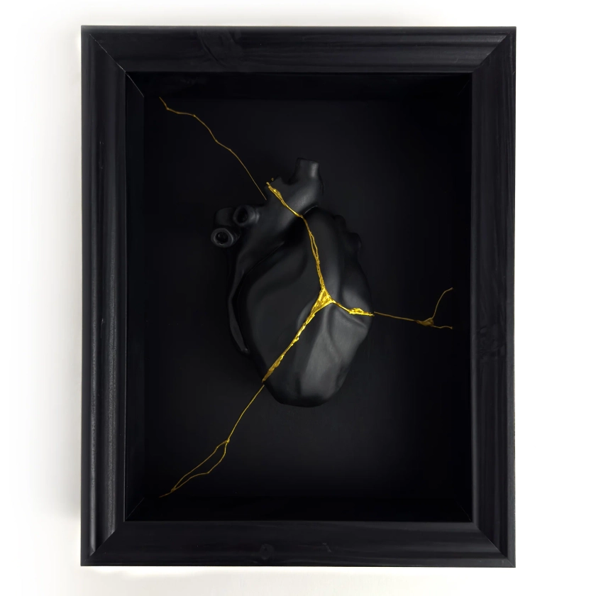 Giulia Tipo - Scultura Cuore Anatomico Kintsugi Nero con Cornice