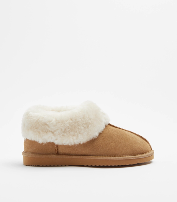 Womens Sheepskin and Leather Closed Slipper - Chestnut