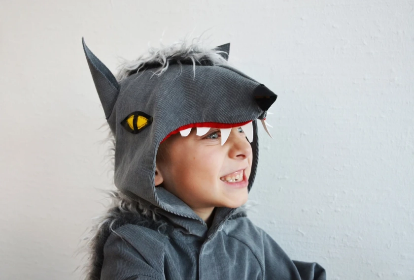 Loup, loup-garou, chien, Halloween, costume d'enfant, costume de loup, costume d'Halloween, chien, déguisement, carnaval des enfants,