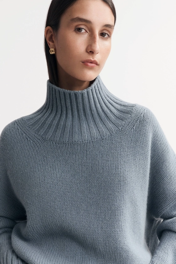 Girlfriend Turtleneck - Turtlenecks - Pigeon Blue | Soft Goat