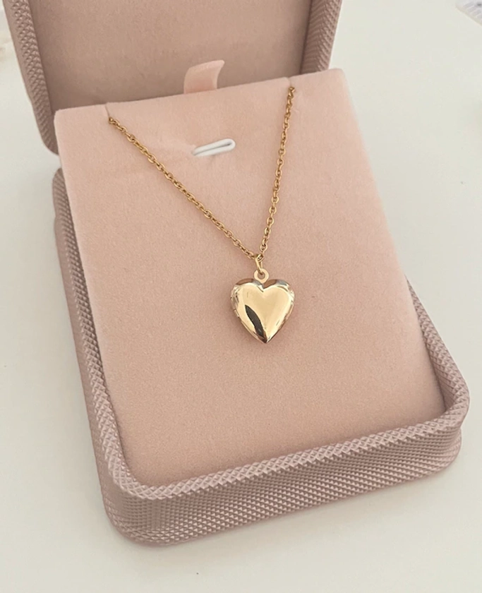 Gold open locket heart necklace, gold love heart necklace, Stainless steel necklace, gold Jewellery, Minimalist Dainty jewelry