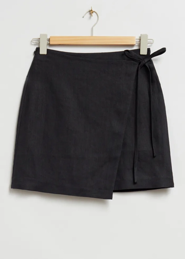 Jupe portefeuille en lin inspirée des années 90 - Noir - Mini skirts - & Other Stories FR