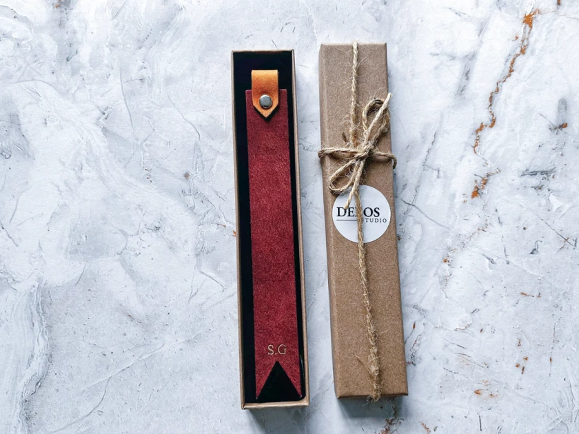 Personalised Bookmark, Leather Anniversary Gift, Third Wedding Anniversary, Mothers Day Gift, Christmas Gift for Him and Her, Teachers Gift - Etsy UK