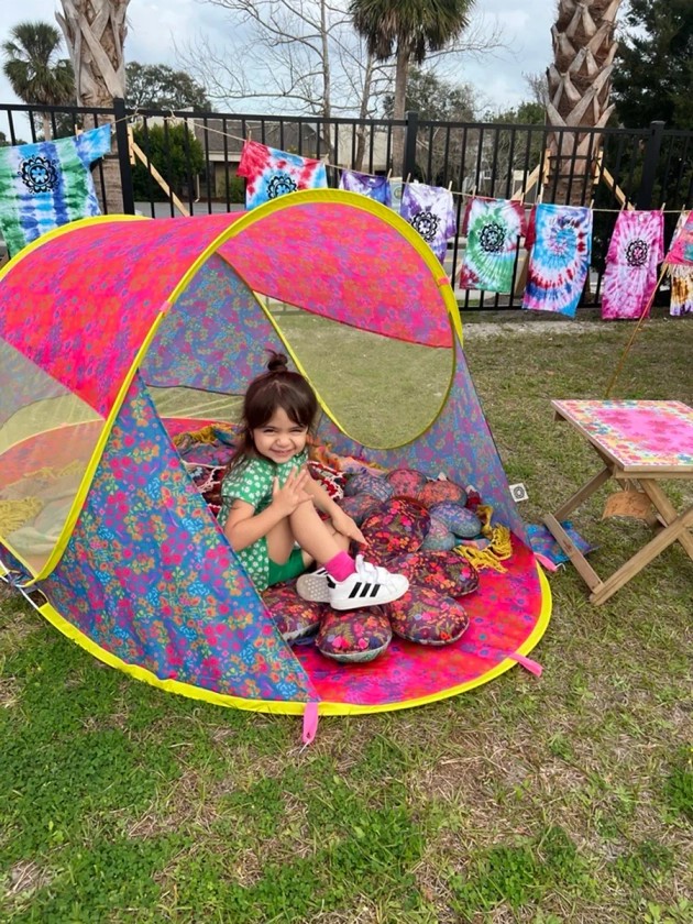 Sunny Day Pop Up Lounge Tent - Pink Coral Floral