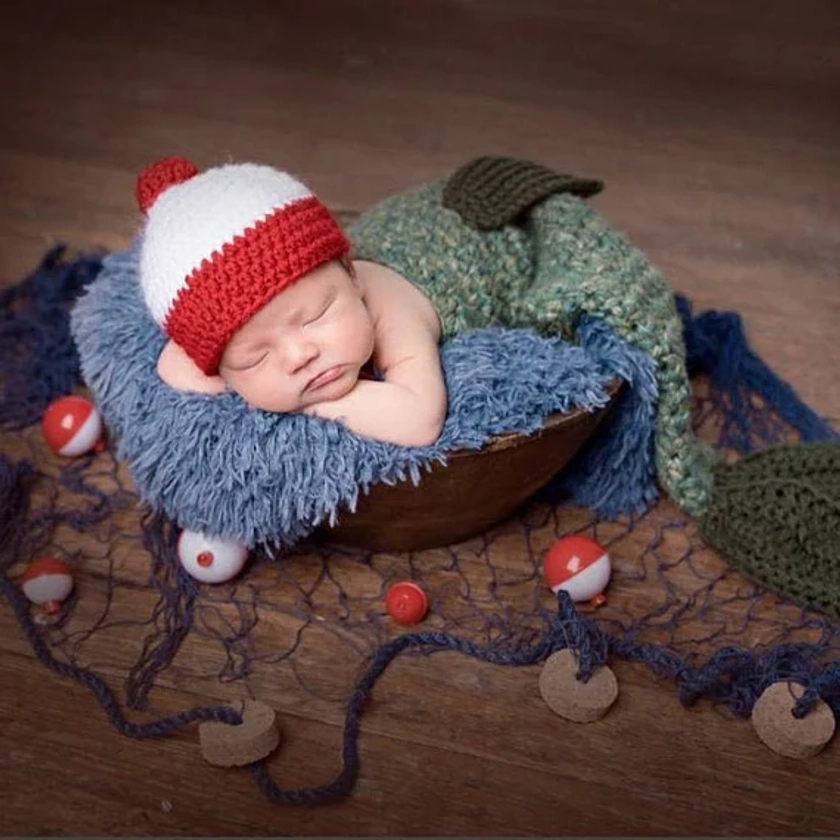 Crochet Bass Newborn Photo Prop/Bass Cocoon and Bobber Hat/Fish Cocoon Set/Infant Halloween Costume/Baby Shower Gift/Large Mouth Bass