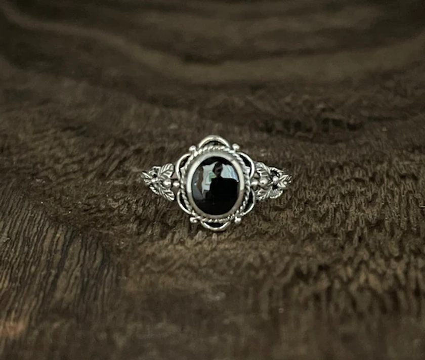 Vintage Onyx Leaves Ring // 925 Sterling Silver with Black Onyx // Size 4 to 10