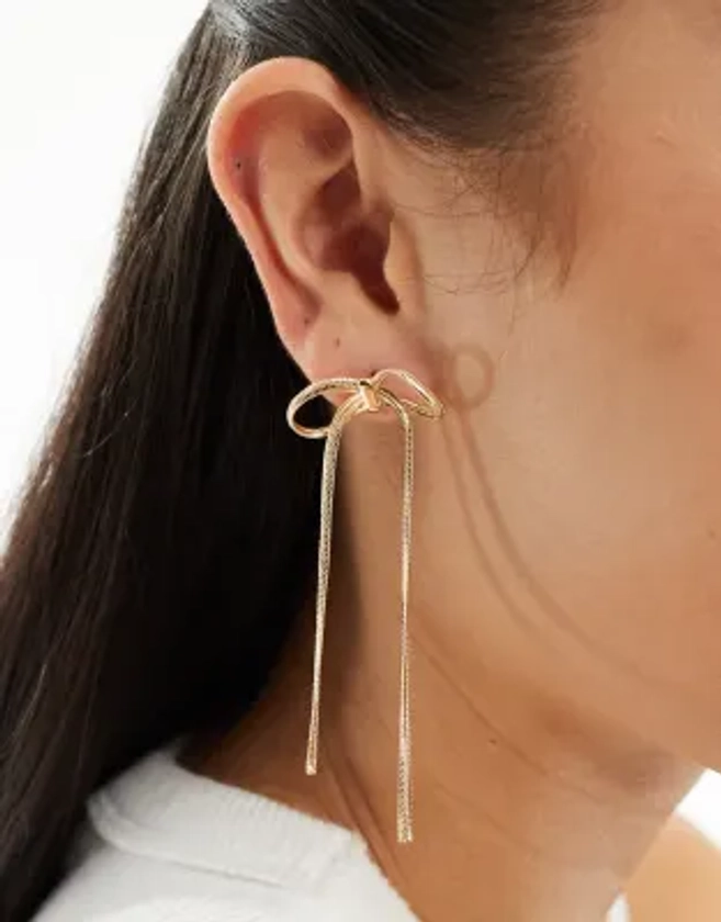 ASOS DESIGN - Clous d'oreilles à chaîne style nœud - Doré