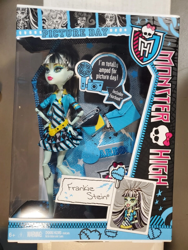 Monster High Doll FRANKIE STEIN "Picture Day" New In Box ~2012~Retired~NIB