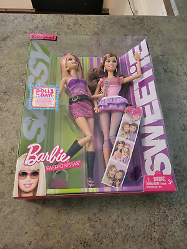 RARE 2009 BARBIE Fashionistas 100+ Poses SASSY & SWEETIE T6999 NEW IN BOX NRFB