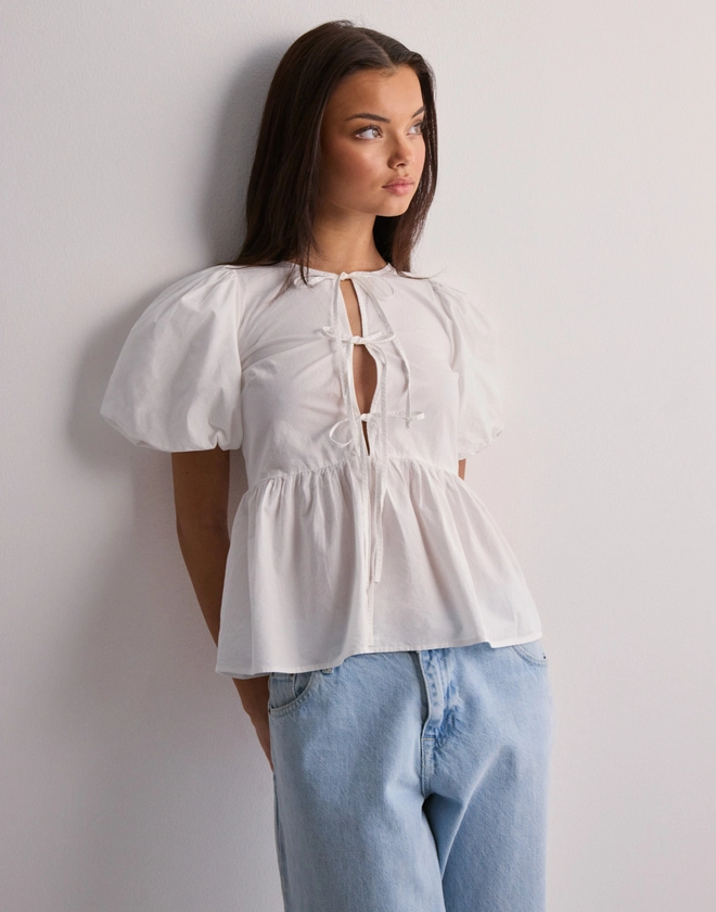 Buy Nelly Bow Puff Sleeve Blouse - White | Nelly.com