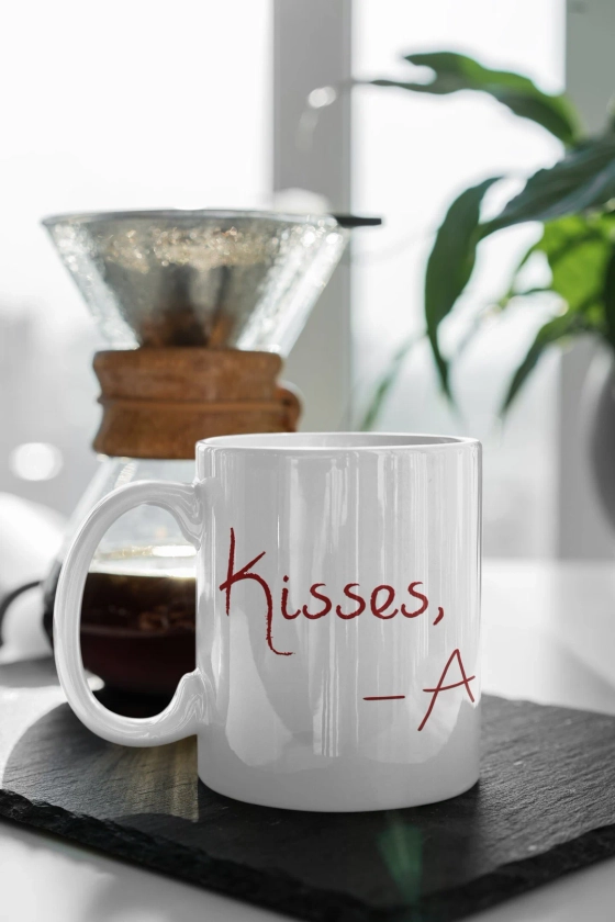 Bisous - Une tasse cadeau de série télévisée Pretty Little Liars Mug en céramique de 11 oz