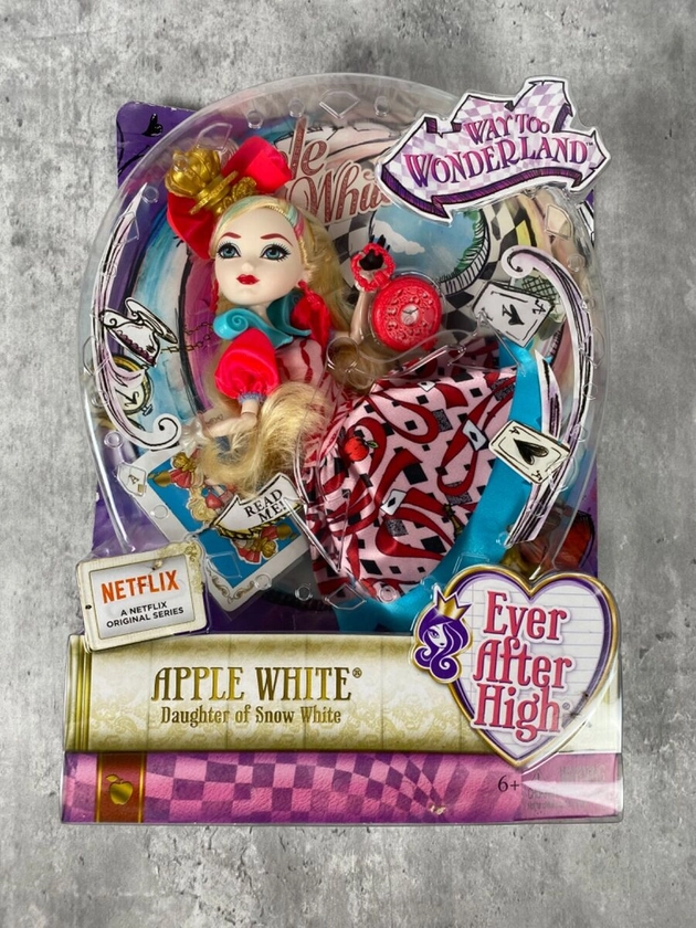 Ever After High Way Too Wonderland Apple White Daughter of Snow White Doll NRFB