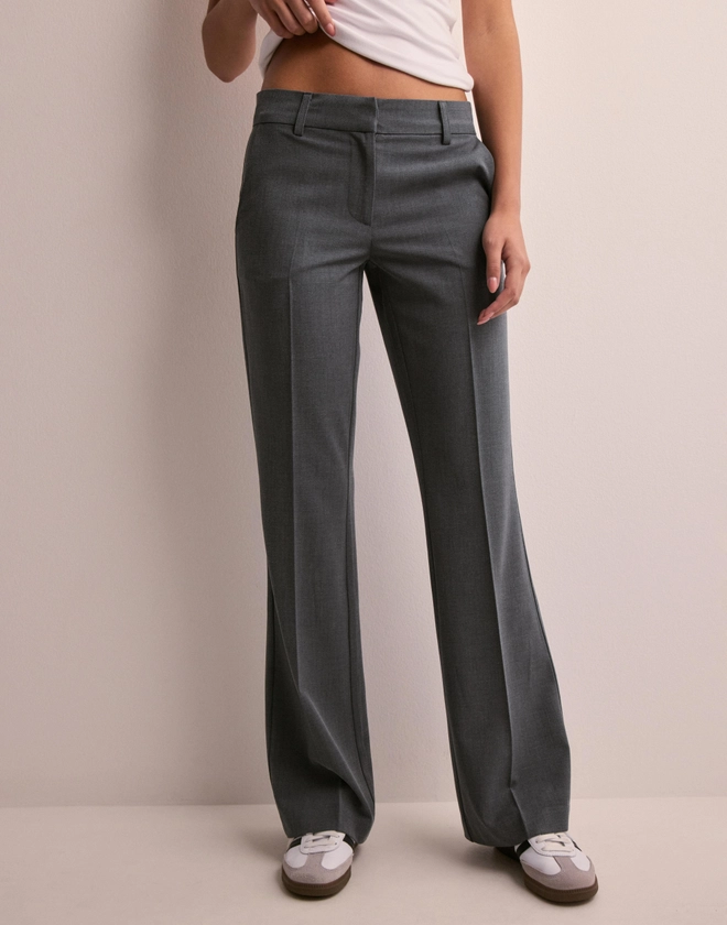 Kjøp Nelly Low Waist Flare Suit Pants - Dark Grey | Nelly.com