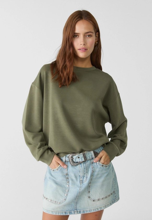 Sweat basique doux au toucher - Mode femme | Stradivarius France