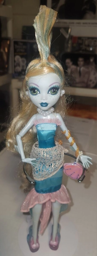 MONSTER HIGH DOLL Dawn of the Dance LAGOONA BLUE Mattel 2011 Excellent Condition