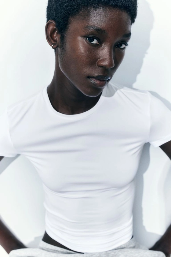 T-shirt ajusté - Encolure ronde - Manches courtes - Blanc - FEMME | H&M FR
