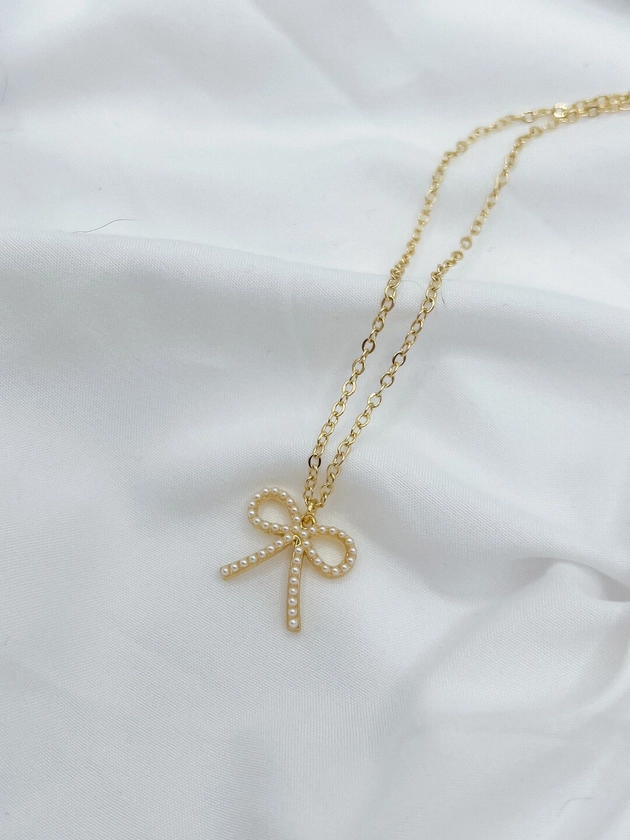 Pearly Bow Necklace - Etsy