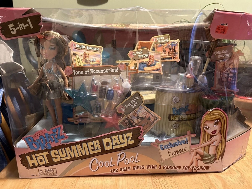 Bratz Hot Summer Dayz Cool Pool Play Set New in Sealed Box