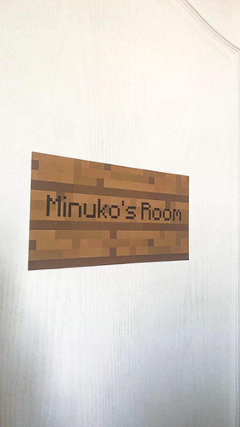Sign with custom text and wood color : strong glossy sticker | Minuko