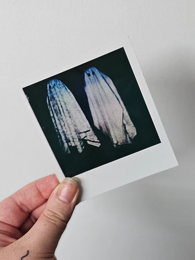 Beetlejuice Movie Scene Ghost No Feet Lydia Deetz Polaroid Photo (Michael Keaton, Winona Ryder, Tim Burton, Christmas Gift)