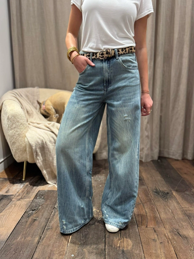 Jeans « marcel » usé | Concept Store En Ligne | Jade &amp; Lisa