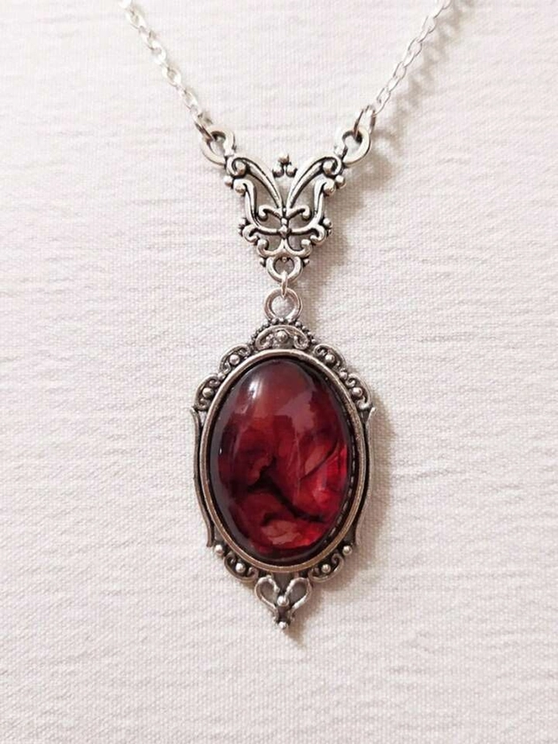 1pc Gothic Vintage Red Quartz Crystal Necklace Butterfly Necklace Vampire Relief Witch Jewelry Accessories Vintage Choke Ring