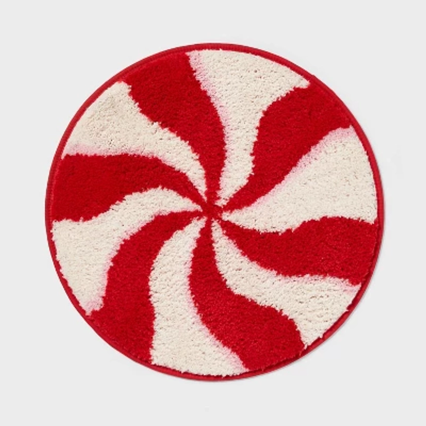 22" Christmas Peppermint Swirl Round Bath Rug - Wondershop™