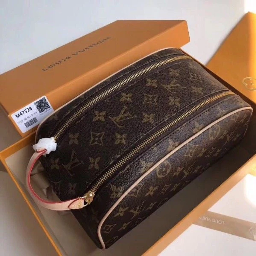 Vanity Louis Vuitton